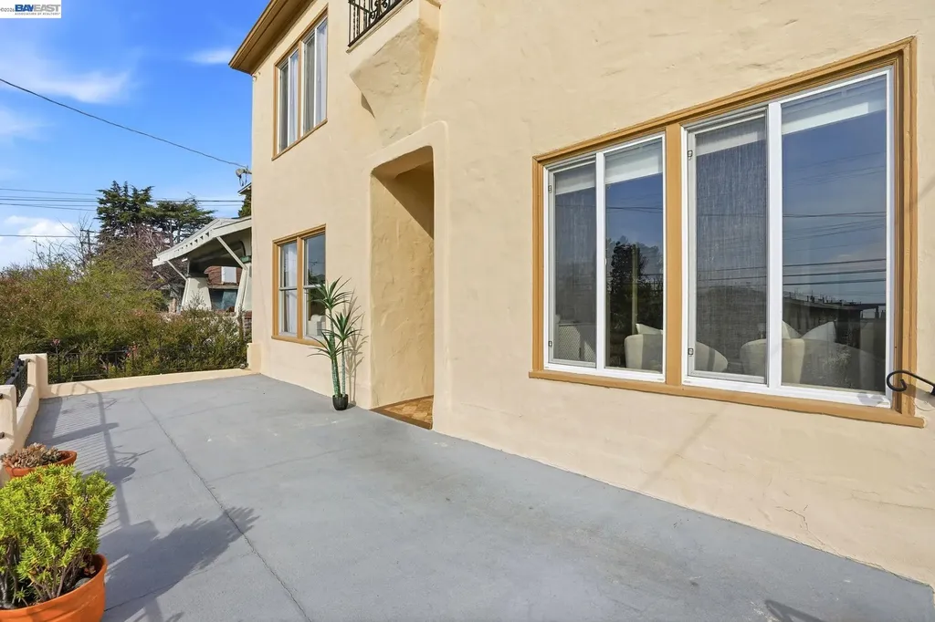1424 Hampel Street Oakland CA 94602