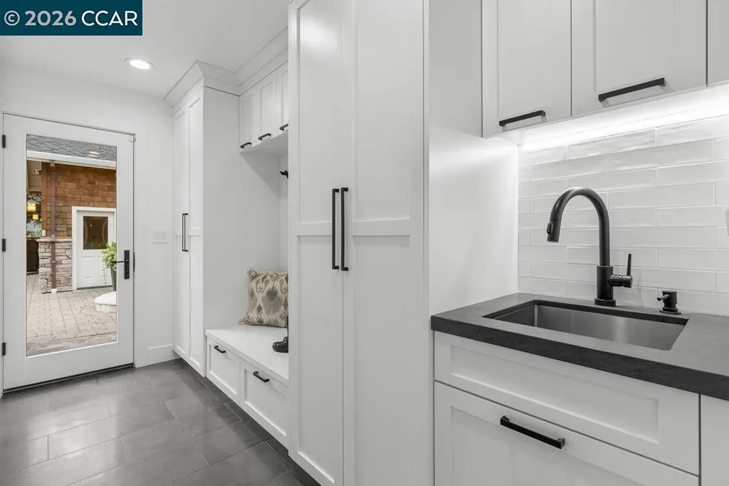 22 Calle Del Casarillo Diablo CA 94528