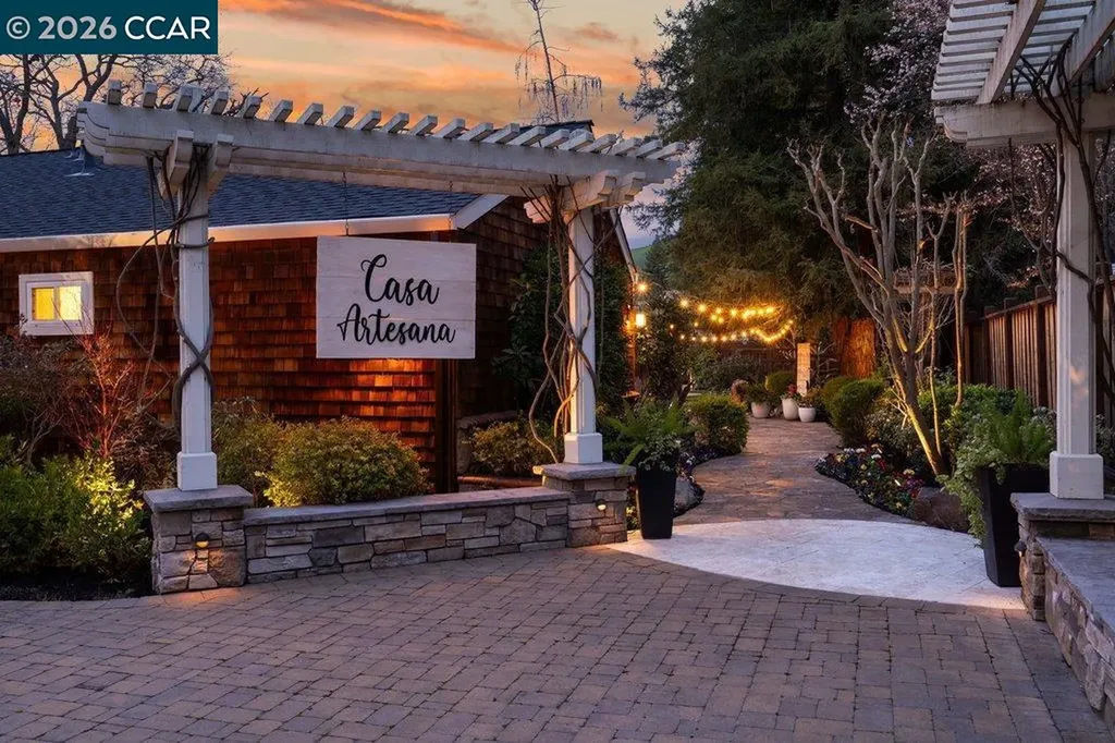 22 Calle Del Casarillo Diablo CA 94528