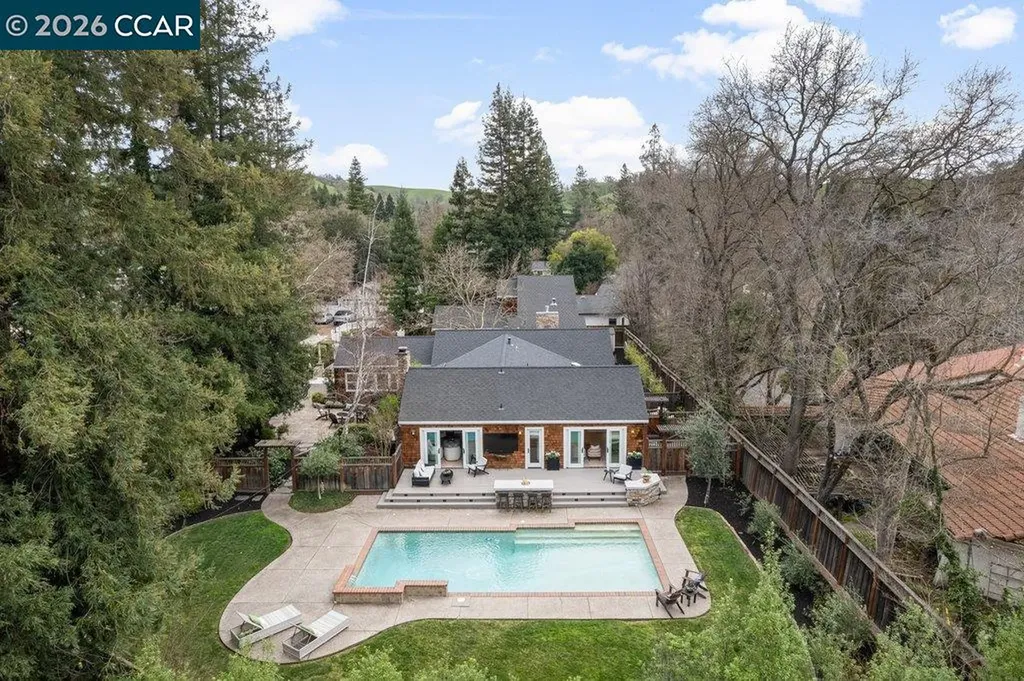 22 Calle Del Casarillo Diablo CA 94528