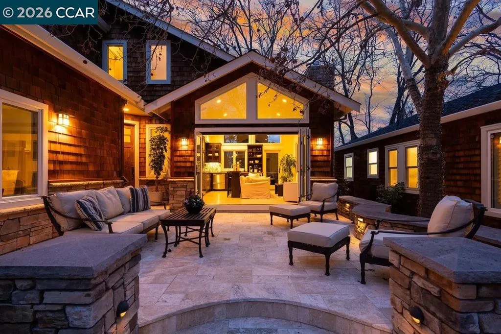 22 Calle Del Casarillo Diablo CA 94528