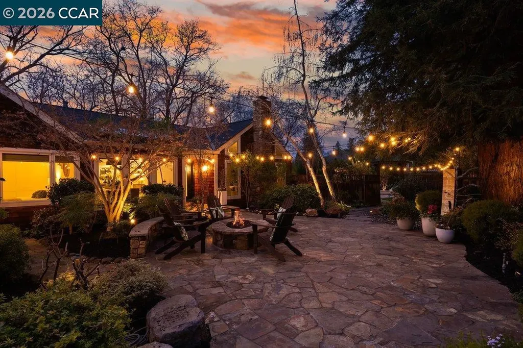 22 Calle Del Casarillo Diablo CA 94528