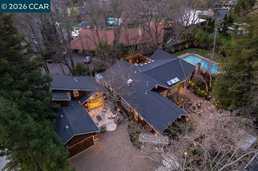 22 Calle Del Casarillo Diablo CA 94528