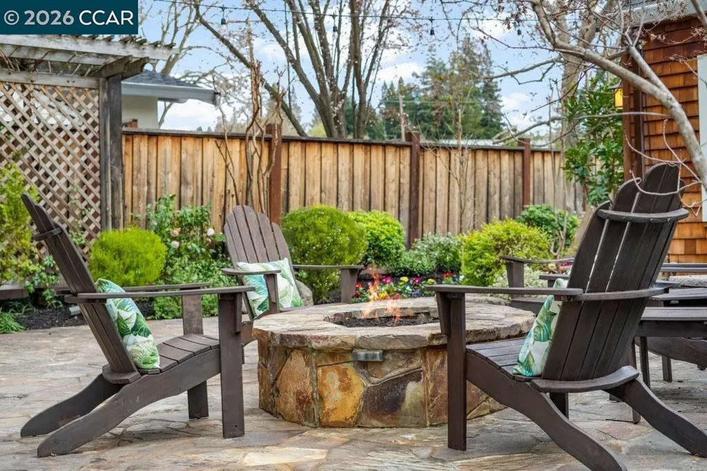 22 Calle Del Casarillo Diablo CA 94528