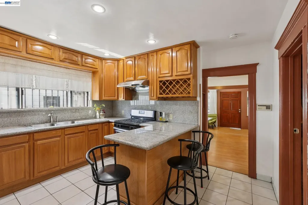 2514 21st Avenue Oakland CA 94606