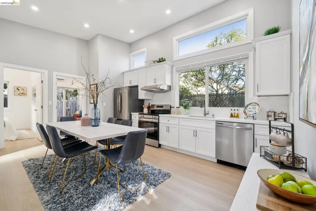 Albany CA, 606 Masonic Avenue