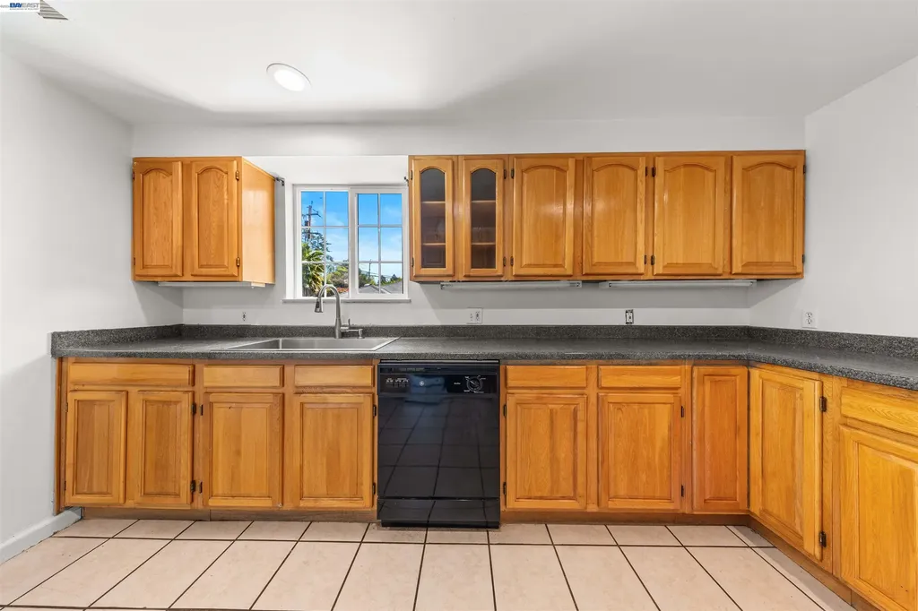 2102 Overhill Road Concord CA 94520