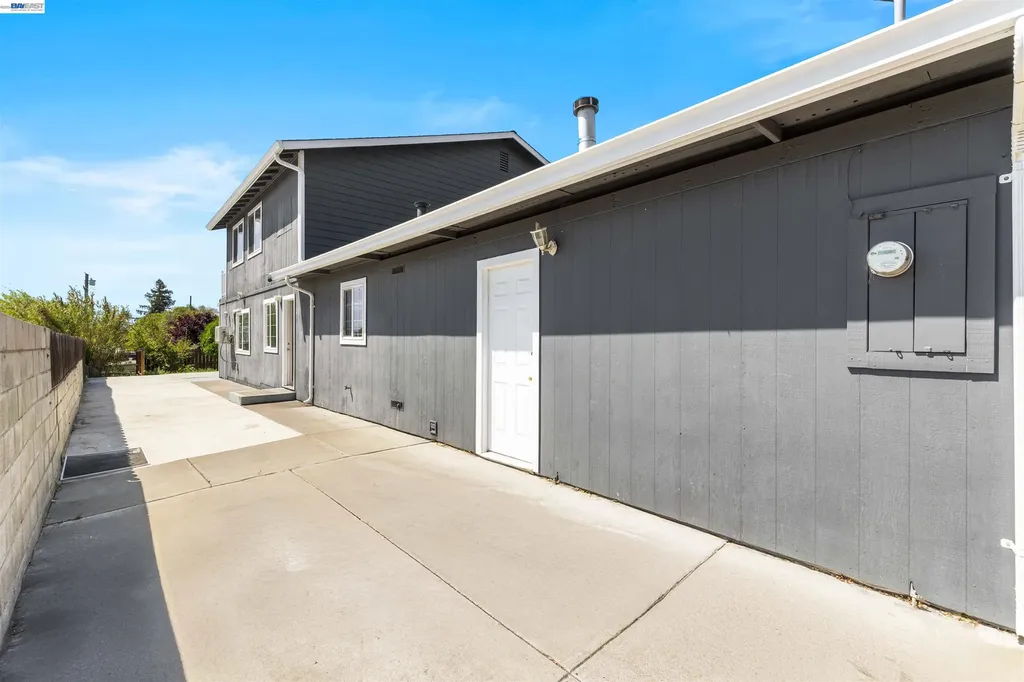 2102 Overhill Road Concord CA 94520