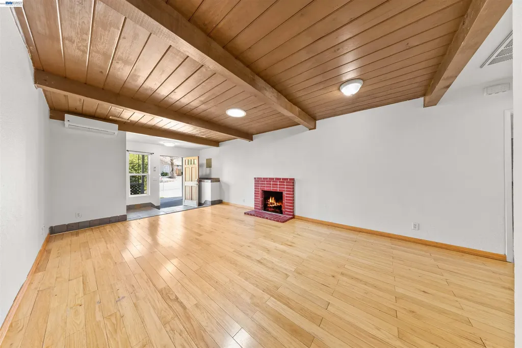 2102 Overhill Road Concord CA 94520