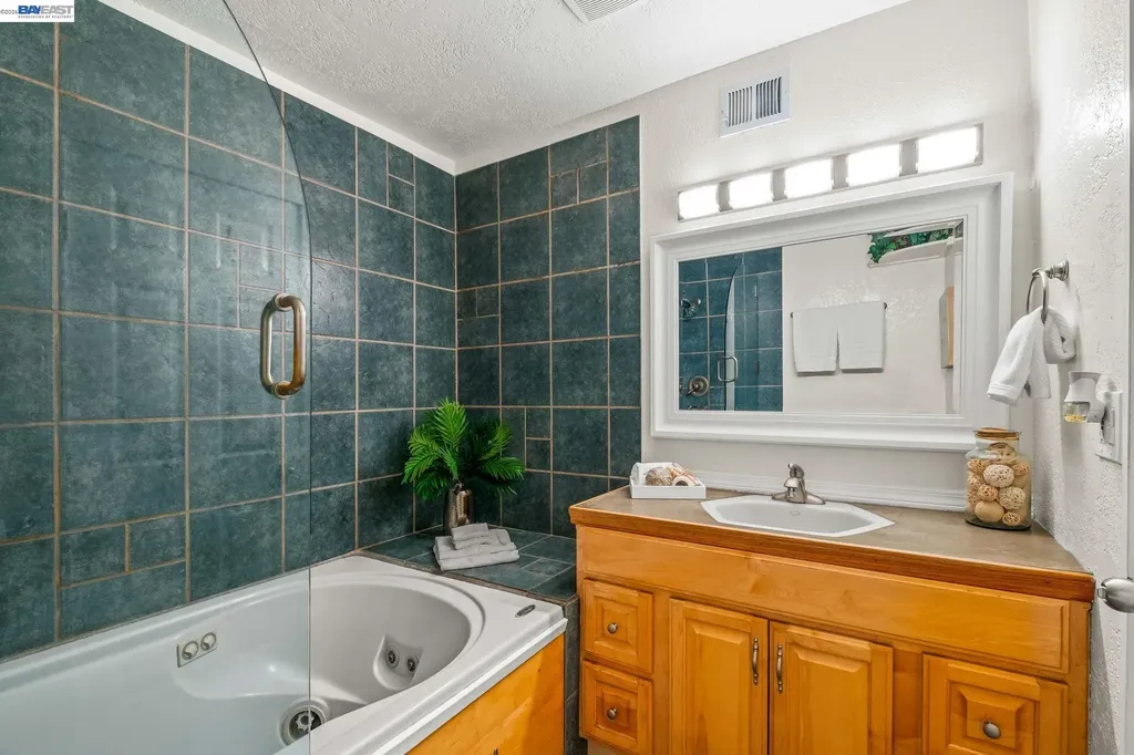 439 Hummingbird Lane Livermore CA 94551