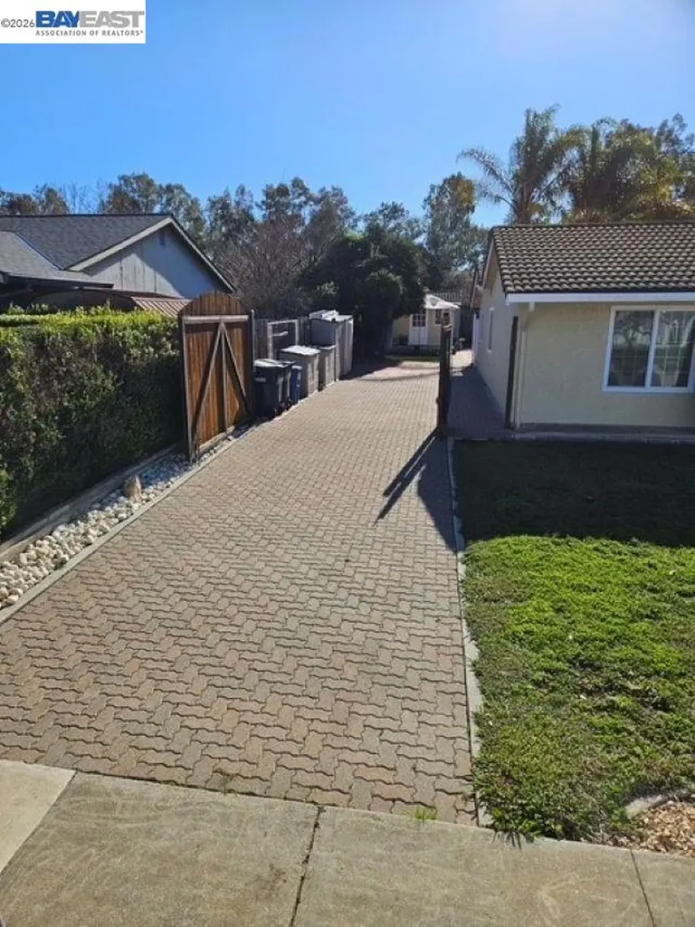 439 Hummingbird Lane Livermore CA 94551