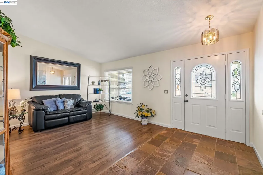 439 Hummingbird Lane Livermore CA 94551