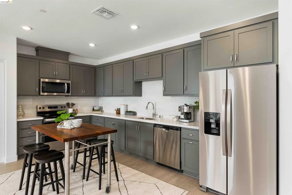 500 Somi Court Hayward CA 94544