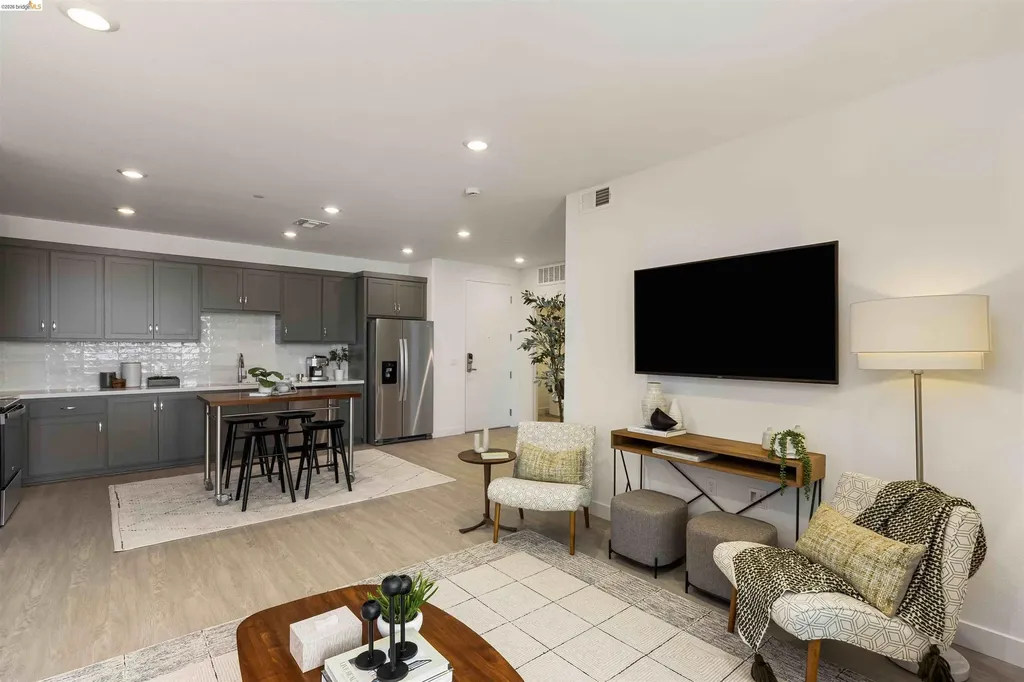 500 Somi Court Hayward CA 94544