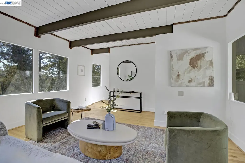 6956 Sayre Drive Oakland CA 94611