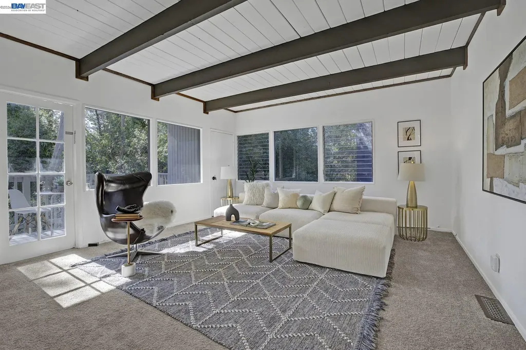 6956 Sayre Drive Oakland CA 94611