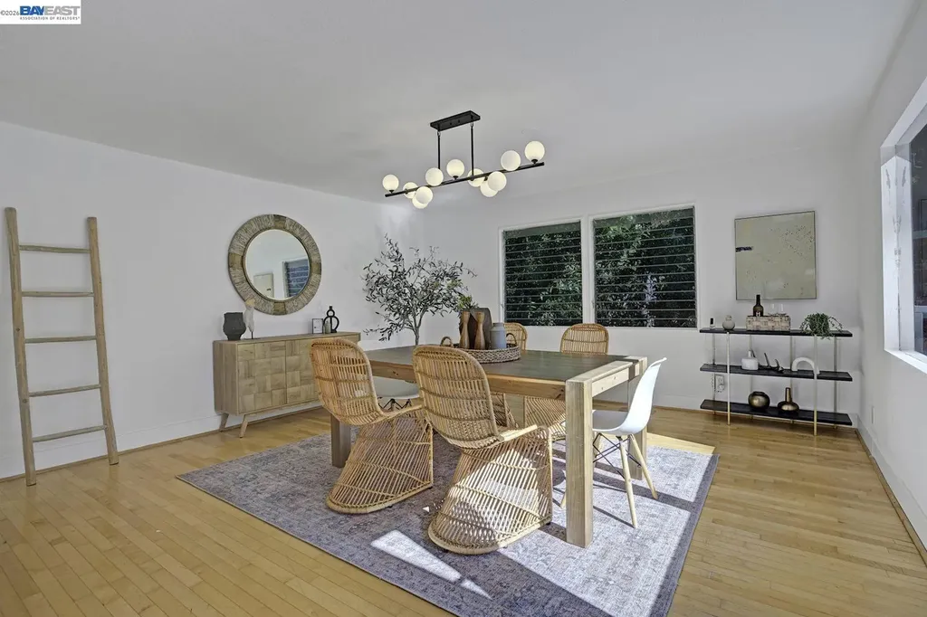 6956 Sayre Drive Oakland CA 94611