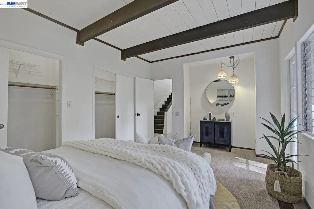 6956 Sayre Drive Oakland CA 94611