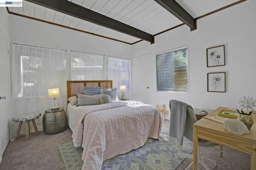 6956 Sayre Drive Oakland CA 94611