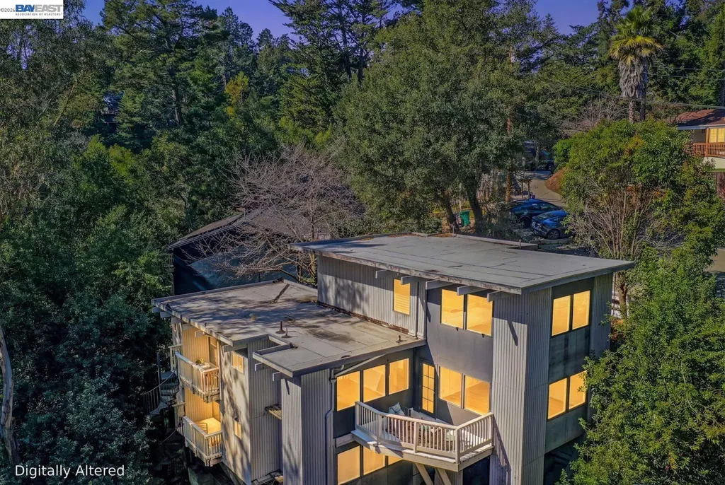 6956 Sayre Drive Oakland CA 94611