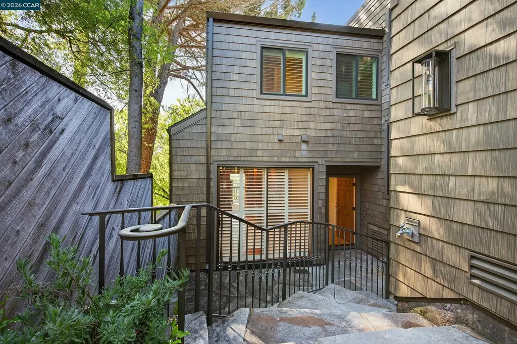 1975 Fair Ridge Court Walnut Creek CA 94597