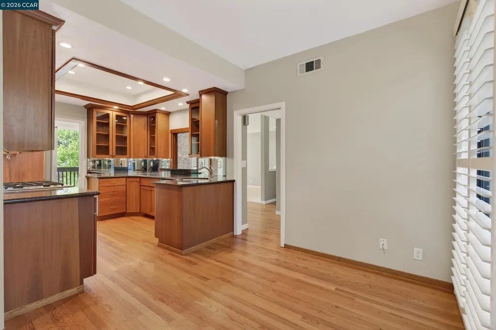 1975 Fair Ridge Court Walnut Creek CA 94597