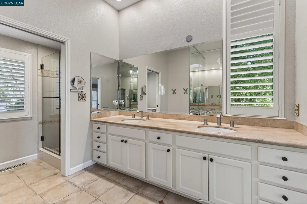 1975 Fair Ridge Court Walnut Creek CA 94597