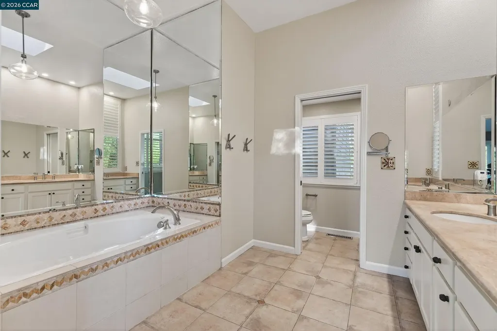 1975 Fair Ridge Court Walnut Creek CA 94597