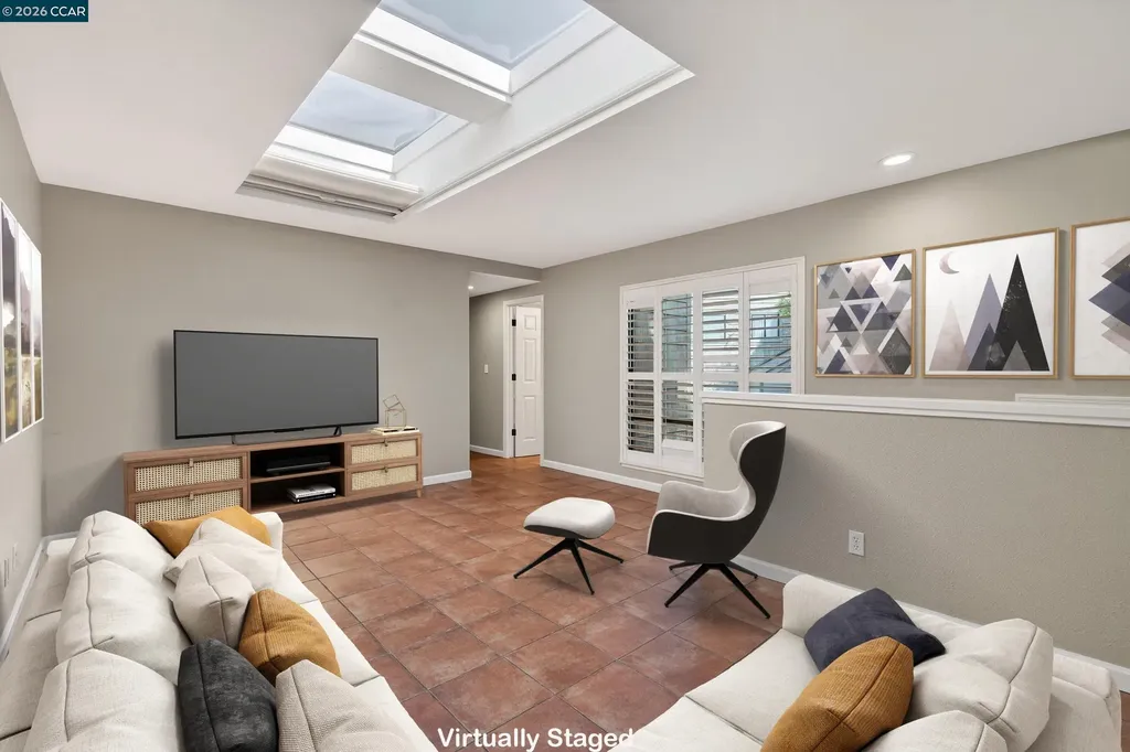 1975 Fair Ridge Court Walnut Creek CA 94597