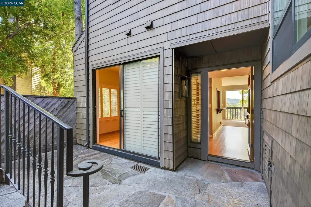 1975 Fair Ridge Court Walnut Creek CA 94597
