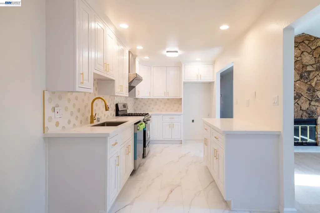 2540 16th Street Oakland CA 94601