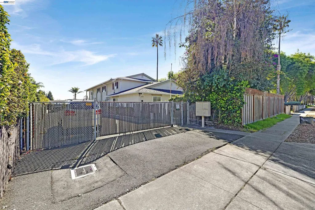4560 Thornton Avenue Fremont CA 94536