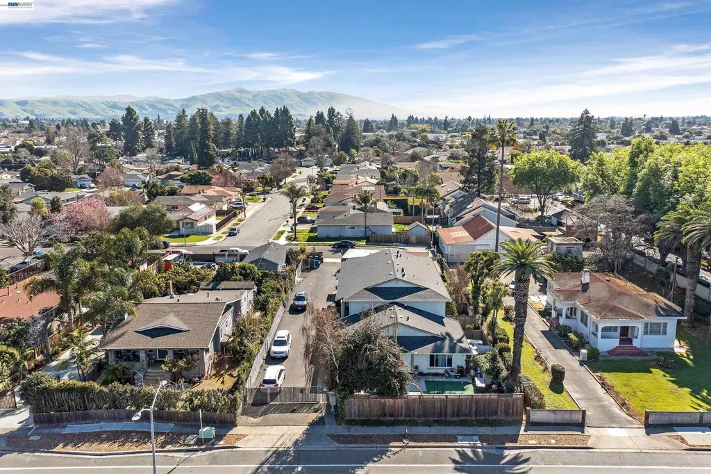 4560 Thornton Avenue Fremont CA 94536