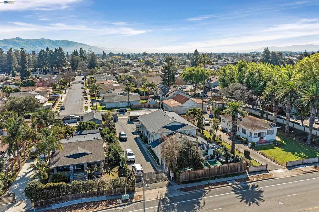 4560 Thornton Avenue Fremont CA 94536