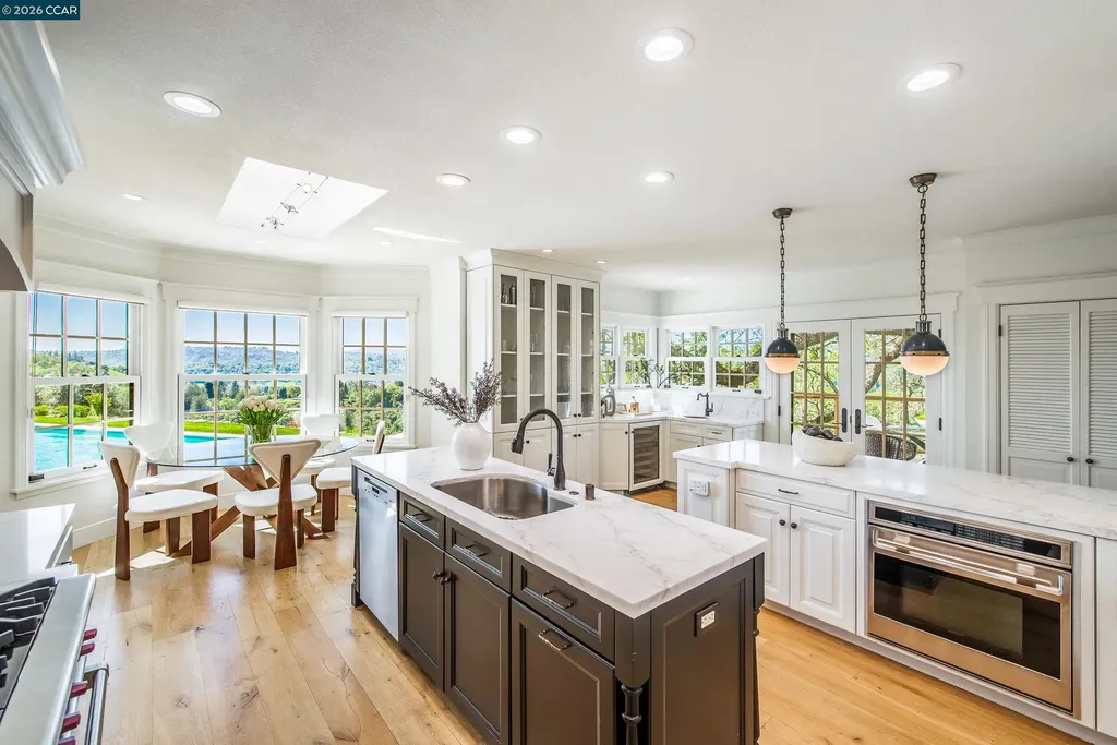 33 Deer Trail Lafayette CA 94549