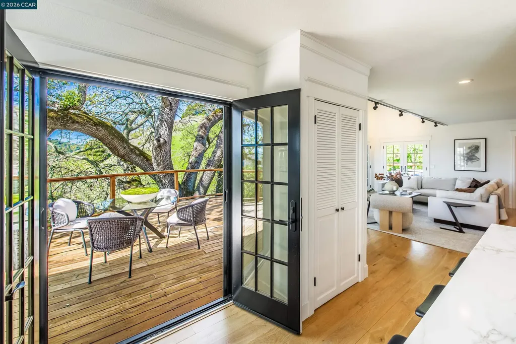 33 Deer Trail Lafayette CA 94549