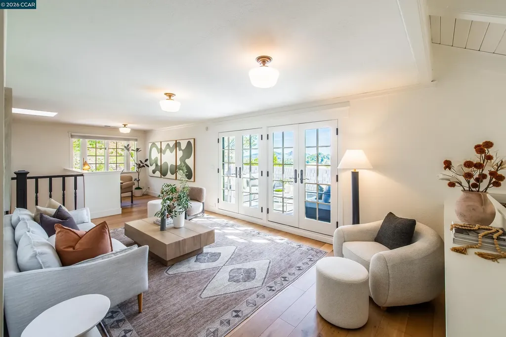 33 Deer Trail Lafayette CA 94549