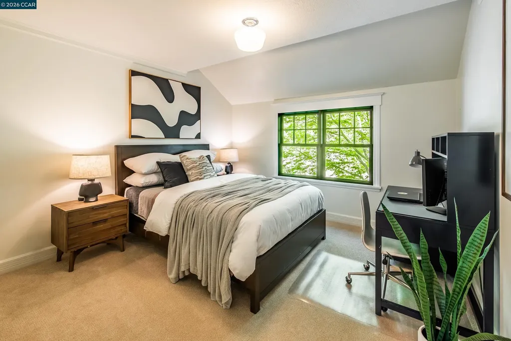 33 Deer Trail Lafayette CA 94549
