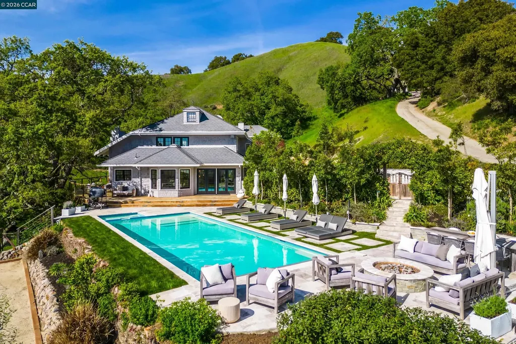 33 Deer Trail Lafayette CA 94549
