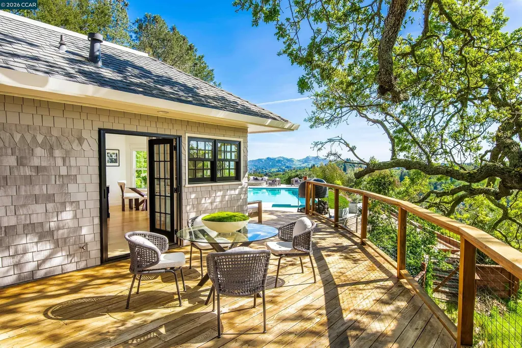 33 Deer Trail Lafayette CA 94549
