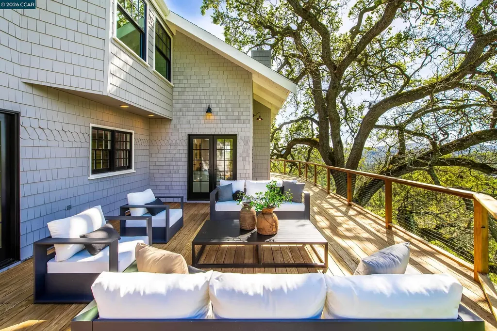 33 Deer Trail Lafayette CA 94549