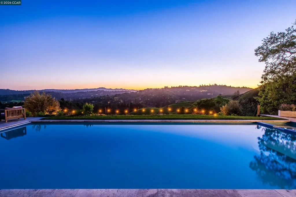 33 Deer Trail Lafayette CA 94549