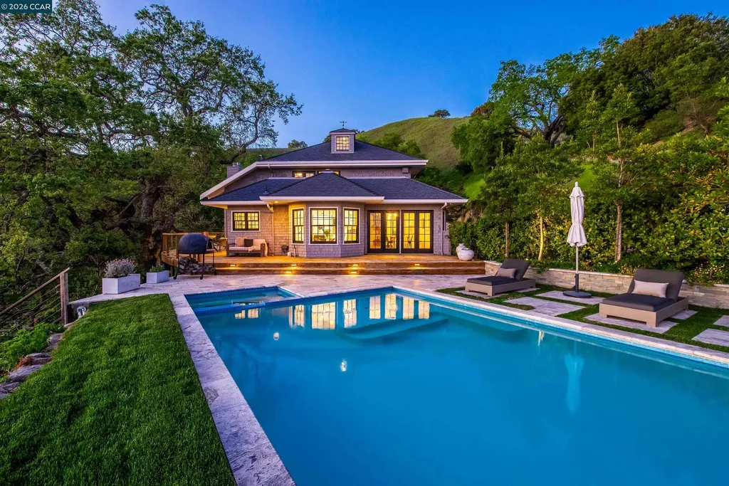 33 Deer Trail Lafayette CA 94549