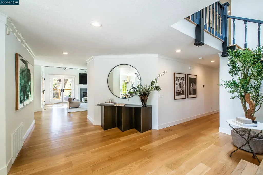33 Deer Trail Lafayette CA 94549