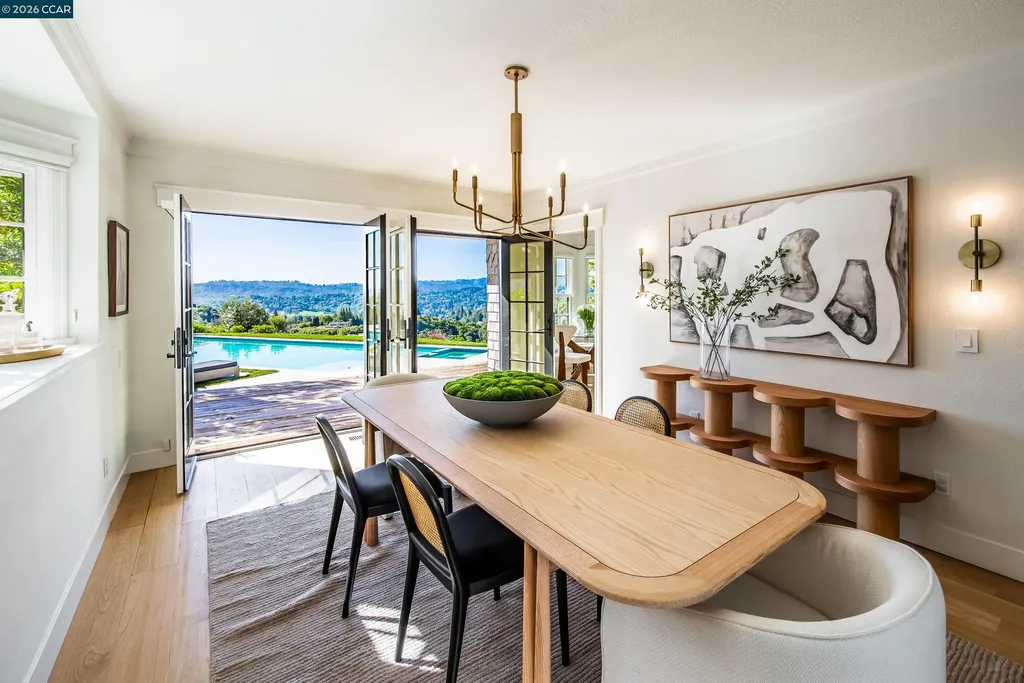 33 Deer Trail Lafayette CA 94549