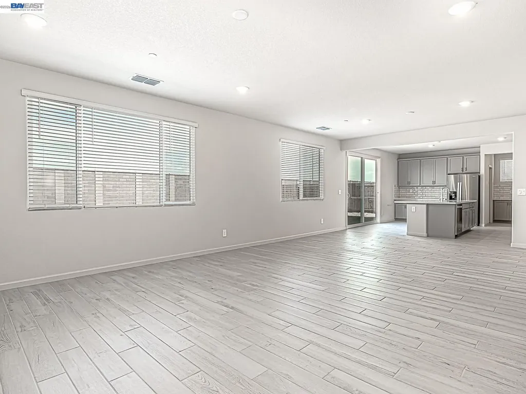 671 Channel Circle Oakley CA 94561