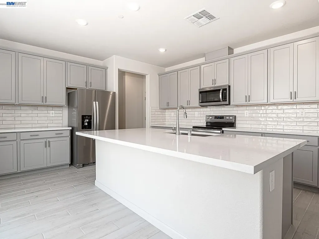 671 Channel Circle Oakley CA 94561