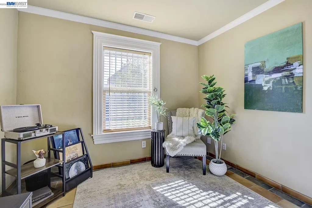 2635 10th Street Oakland CA 94601