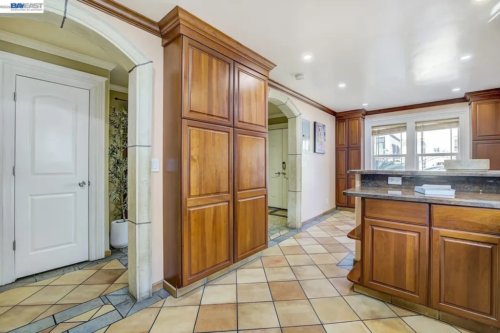 2635 10th Street Oakland CA 94601