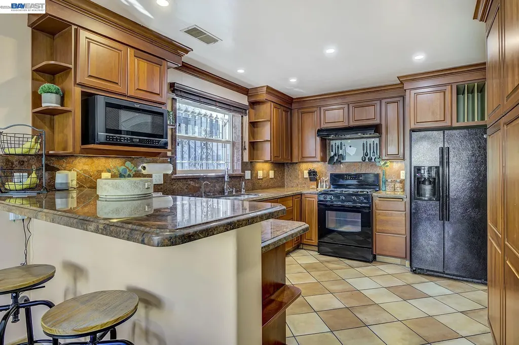 2635 10th Street Oakland CA 94601